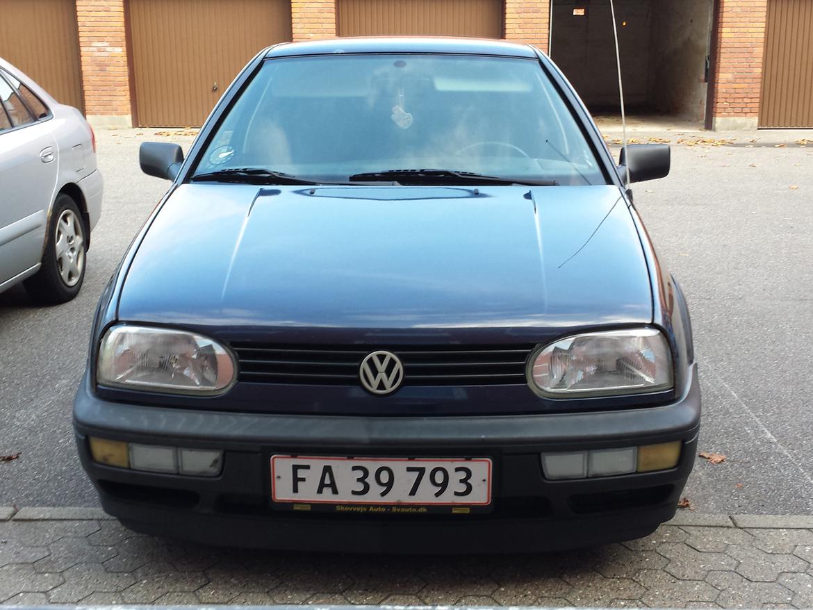 VW Golf III Variant - 
Imens jeg var ved at skabe liv i kofangerne! billede 11