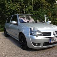 Renault Clio Sport 2.0