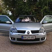 Renault Clio Sport 2.0