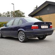 BMW E36 320i baravia