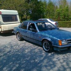 Opel Commodore C 2.5 E