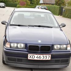 BMW E36 320i baravia