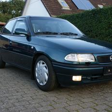 Opel Astra F Sedan