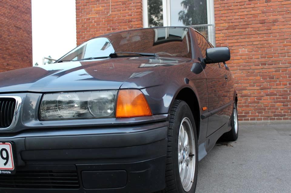 BMW 316i Compact - Bilen trænger til en vask!! ;) billede 6