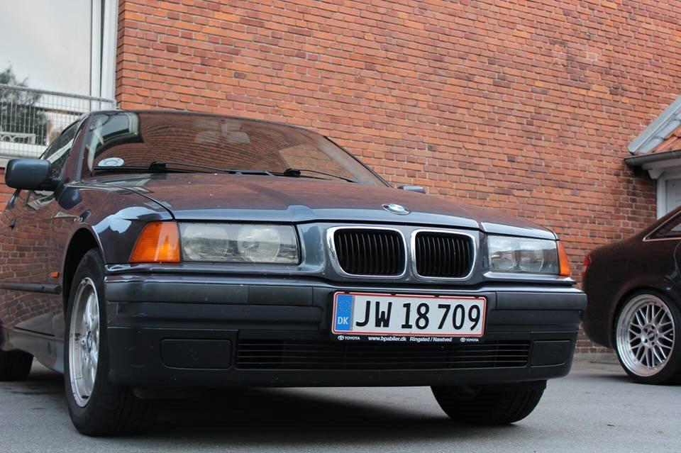 BMW 316i Compact - Bilen trænger til en vask!! ;) billede 4