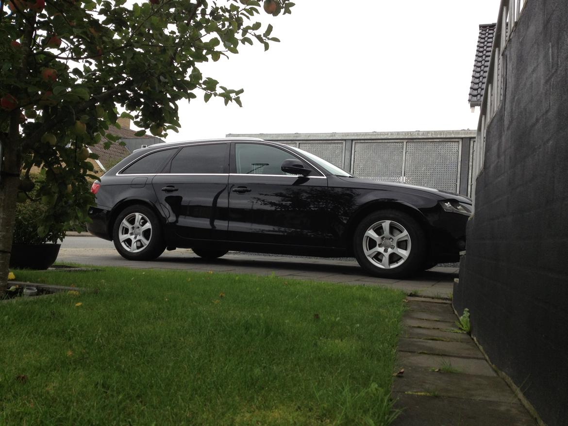 Audi A4 Avant 2.0 TDI "SOLGT" billede 8