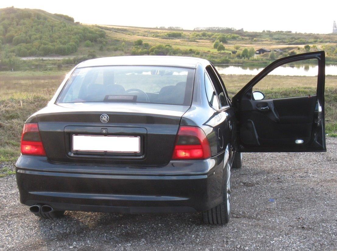 Opel Vectra B 2.5 V6 [solgt] - Facelift bagklap, baglygter og kofanger samt en Irmscher bagpotte (fra en I-500) billede 16