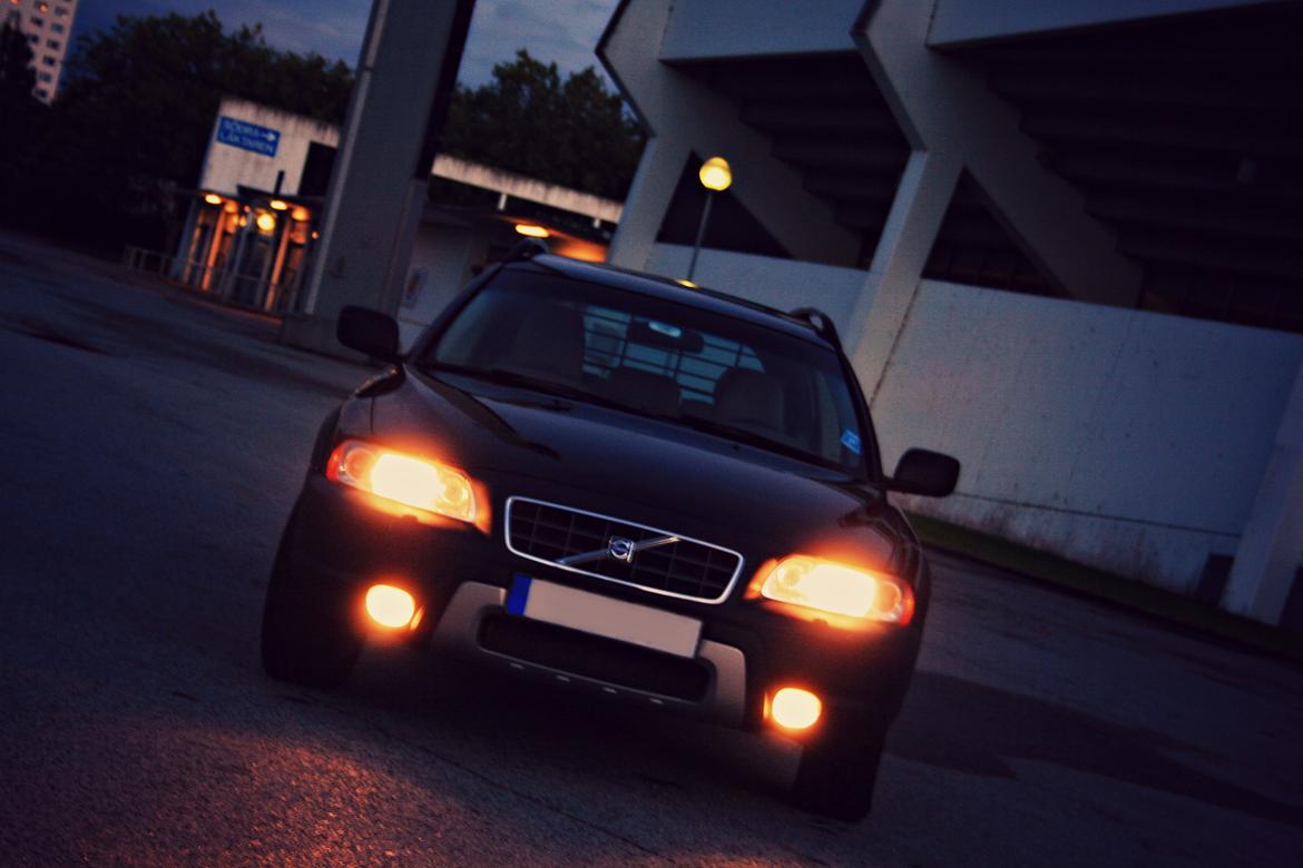 Volvo XC70 2.5T AWD - Der er vist ingen der er i tvivl om, at det her er en Volvo ;-) billede 4
