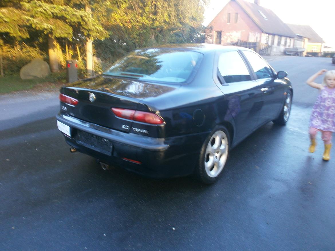 Alfa Romeo 156 2.0 TS - den var faktisk pænere i lakken end jeg havde regnet med, efter 1´ste vask billede 3