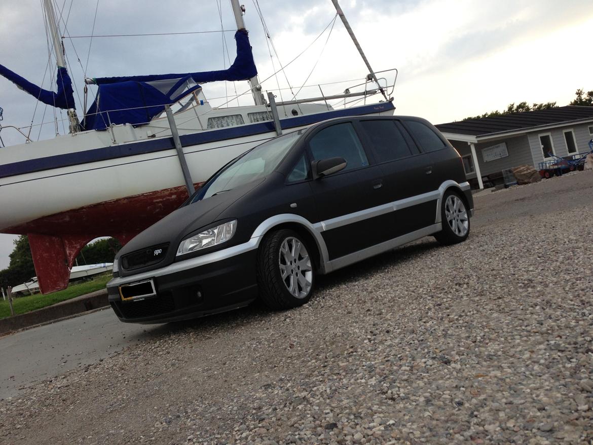 Opel Zafira OPC 2.0 Turbo billede 1