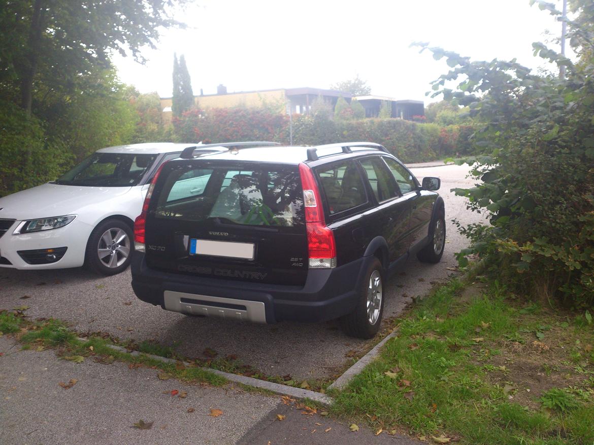 Volvo XC70 2.5T AWD - Spøjst at se en Volvo uden jydekrog, ikke? ;-) billede 3