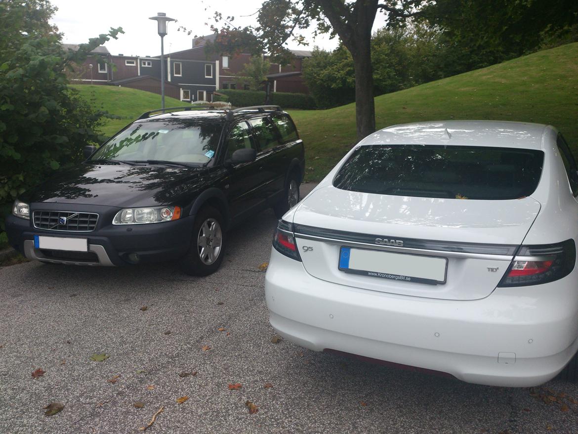 Volvo XC70 2.5T AWD - Saab 9-5N er faktisk over 20 cm længere end XC70'eren og vejer også over 100 kg mere. billede 13
