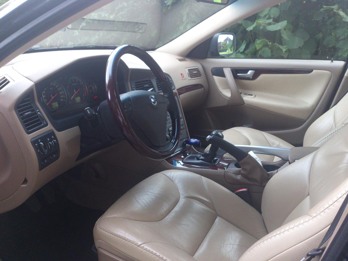 Volvo XC70 2.5T AWD - Dejlig stue. billede 5
