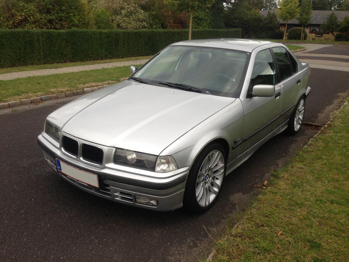 BMW 320i e36 aut. billede 1