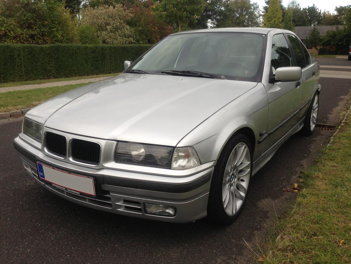 BMW 320i e36 aut. billede 2