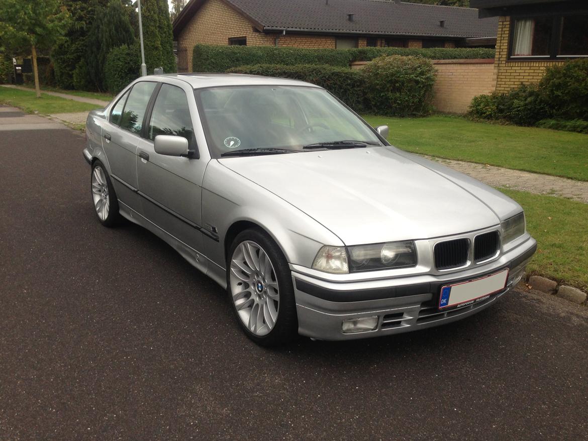 BMW 320i e36 aut. billede 4