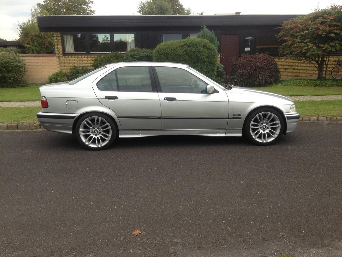BMW 320i e36 aut. billede 10