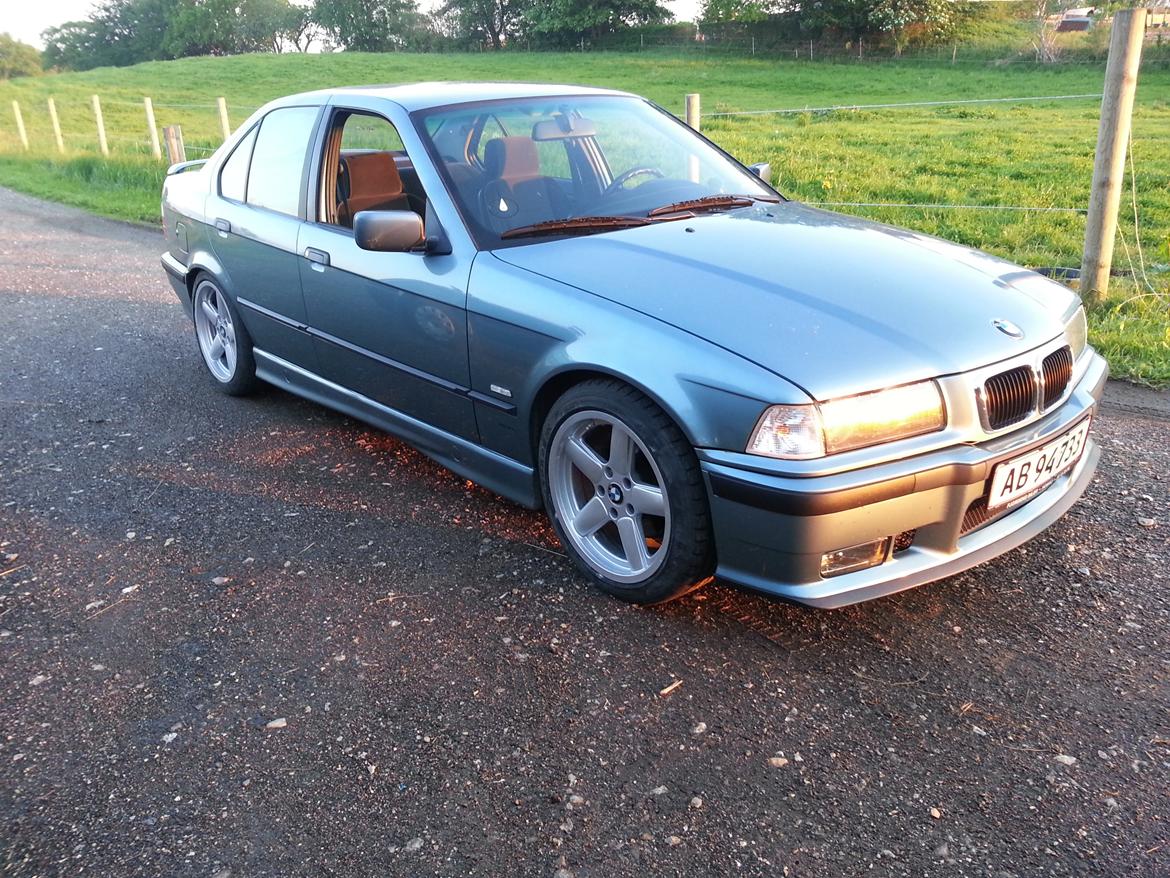 BMW E36 323i "SOLGT" - Mine AC-snitzher fælge, lige efter renovering og før salg billede 7