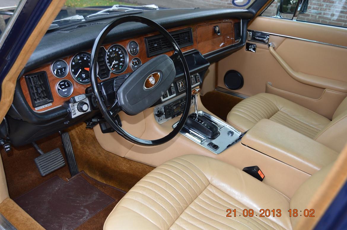 Jaguar XJ 3,4 L - "Bisquit" læderstue med næsten 40 års patina. Det her var altså kvalitetsmøbler billede 10