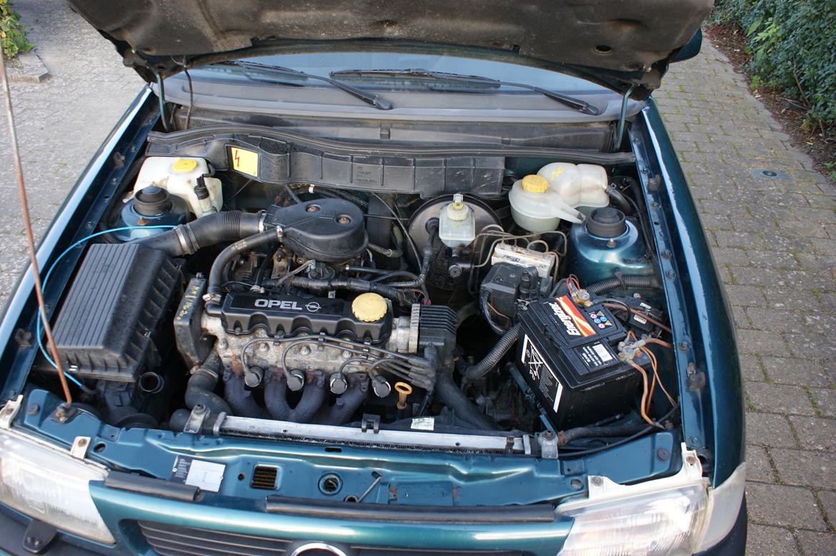 Opel Astra F Sedan billede 9