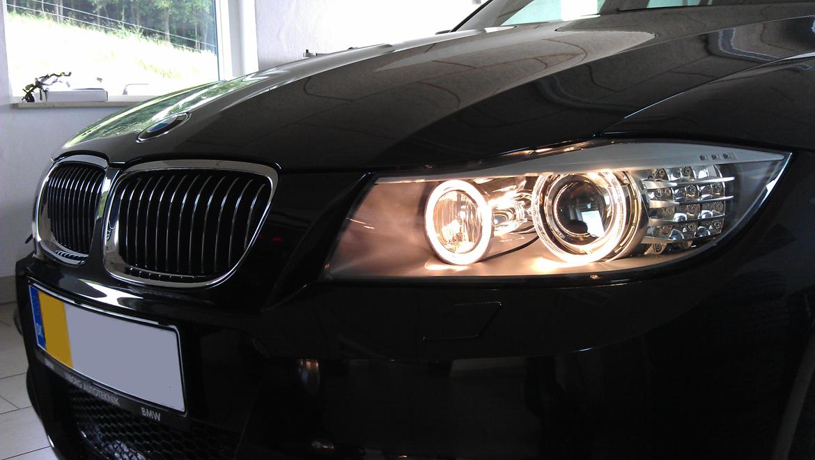 BMW 335d Touring van - LCI BiXenon lygter med rigtig kurvelys funktion billede 4