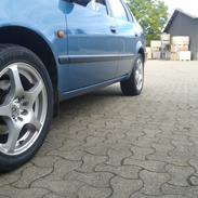 Toyota Corolla 1.3i 16V (E11)