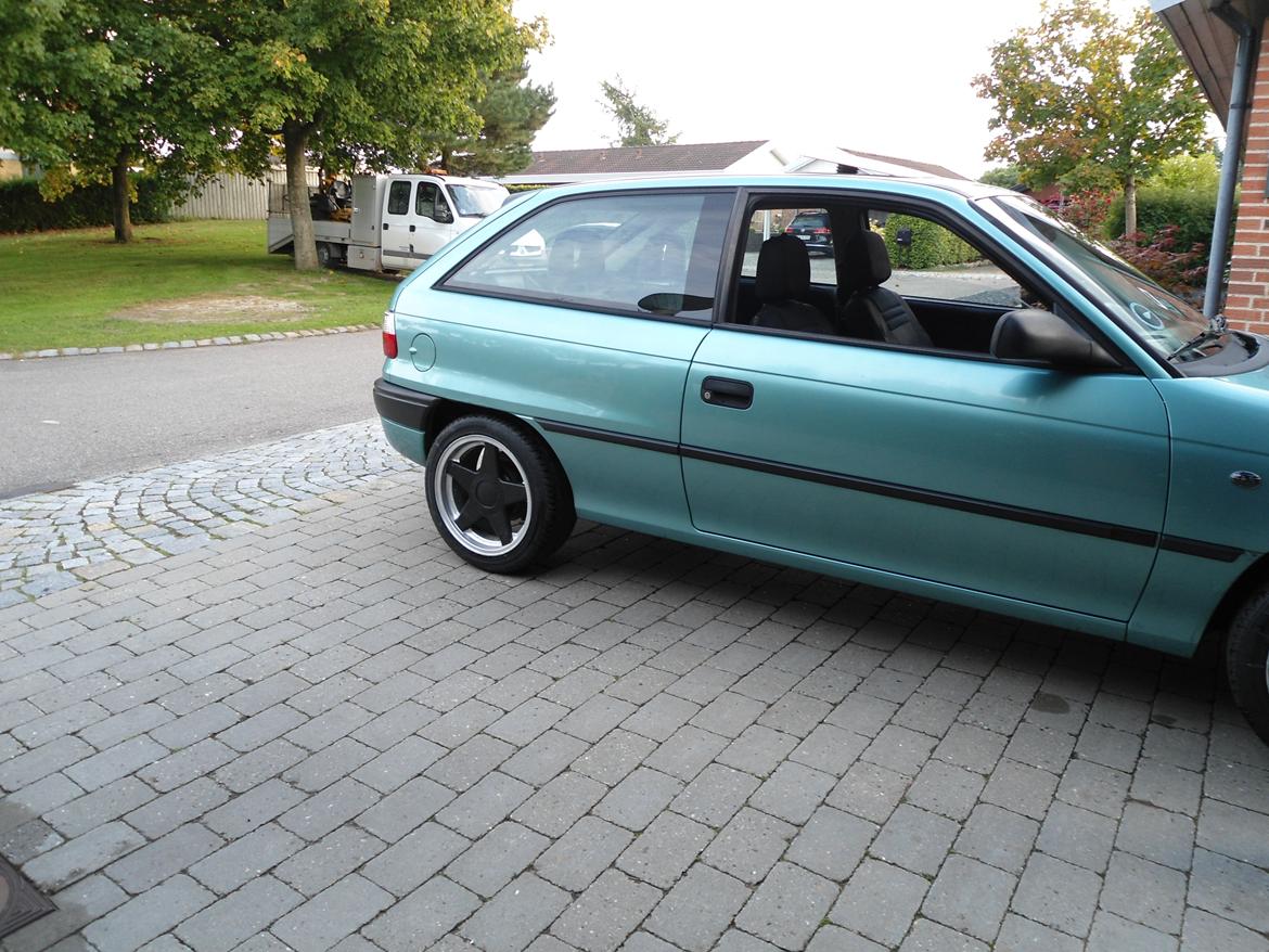 Opel Astra F 1,6 16V Budgetvognen - Berit billede 5