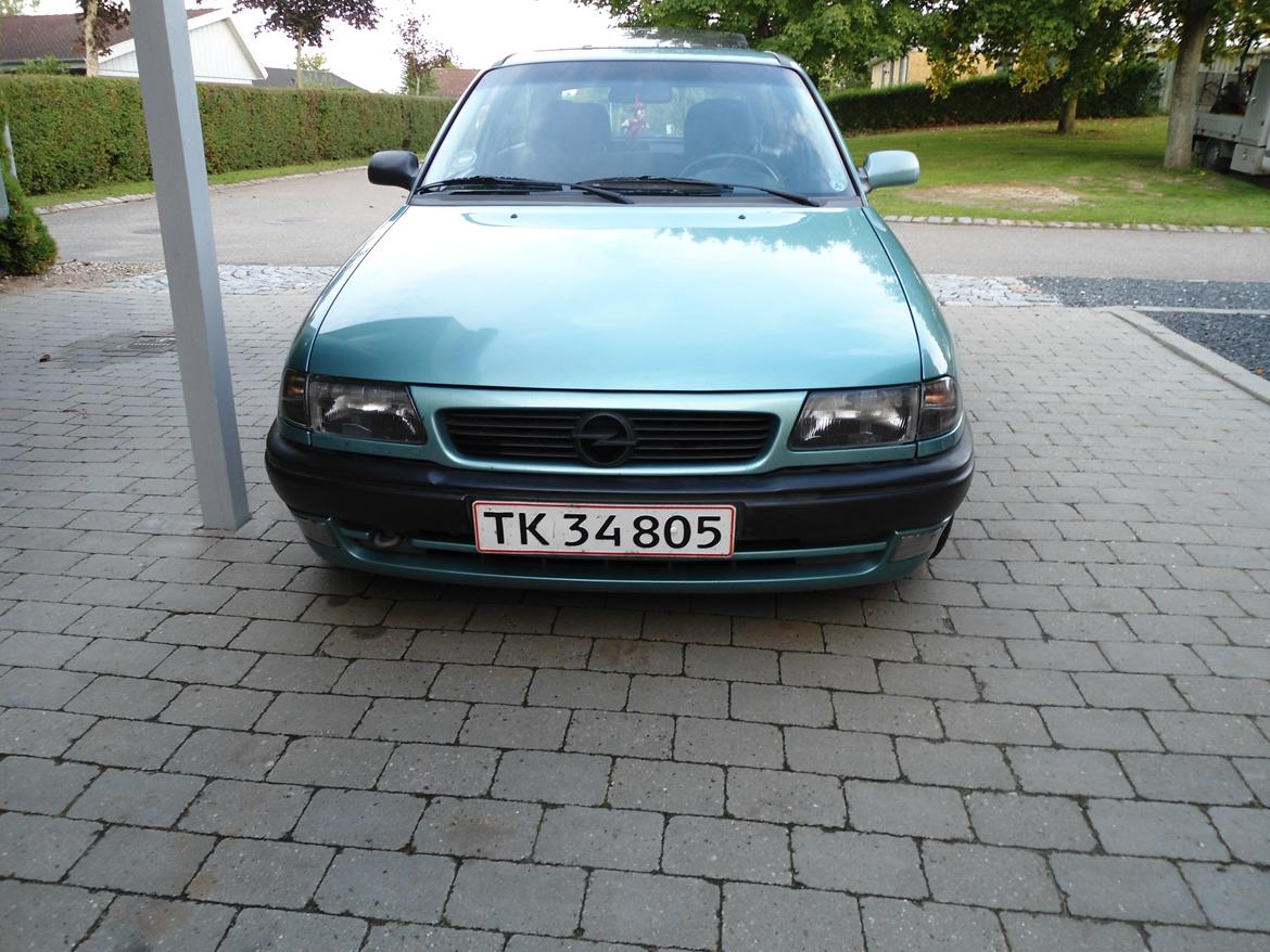 Opel Astra F 1,6 16V Budgetvognen - Berit billede 7