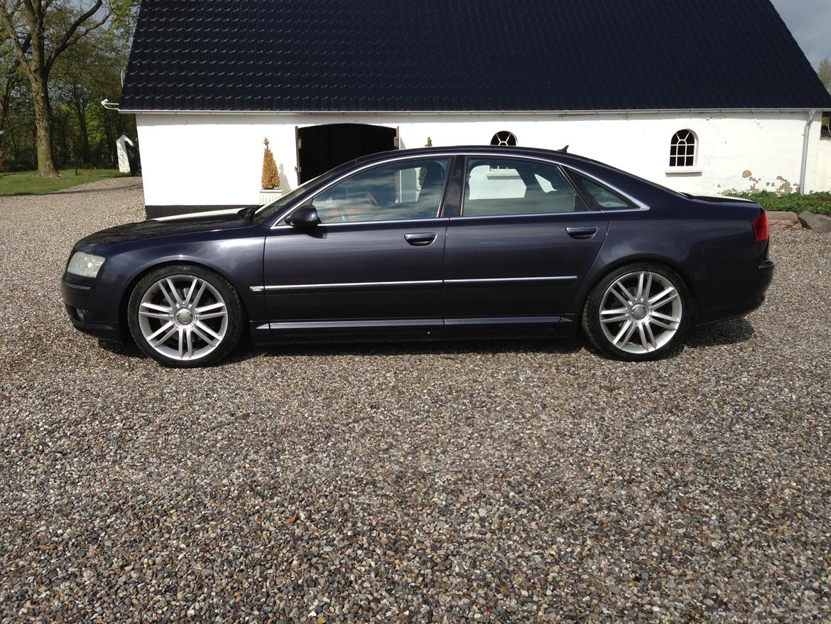 Audi A8 4,2 V8 Quattro billede 2