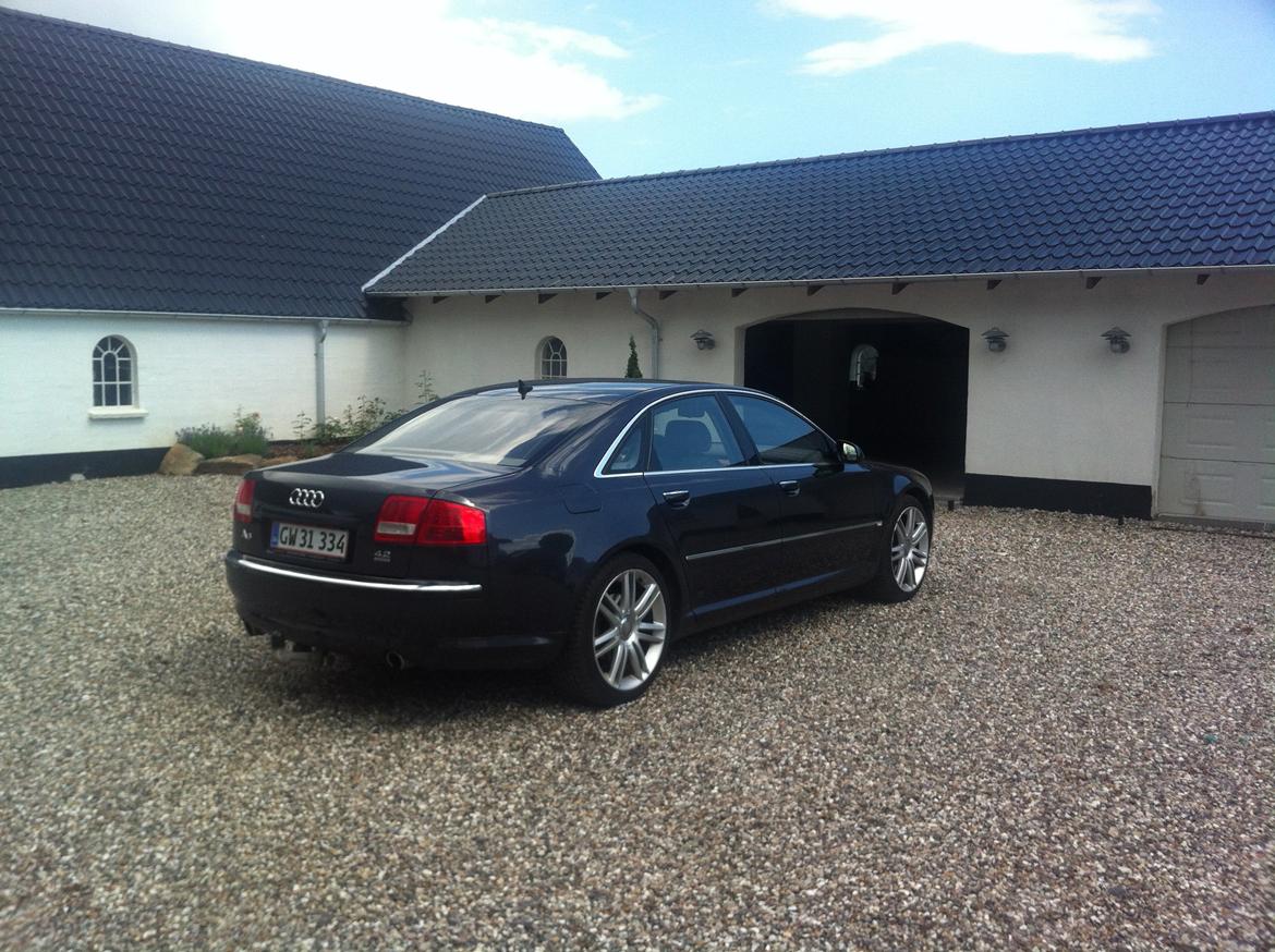 Audi A8 4,2 V8 Quattro billede 7