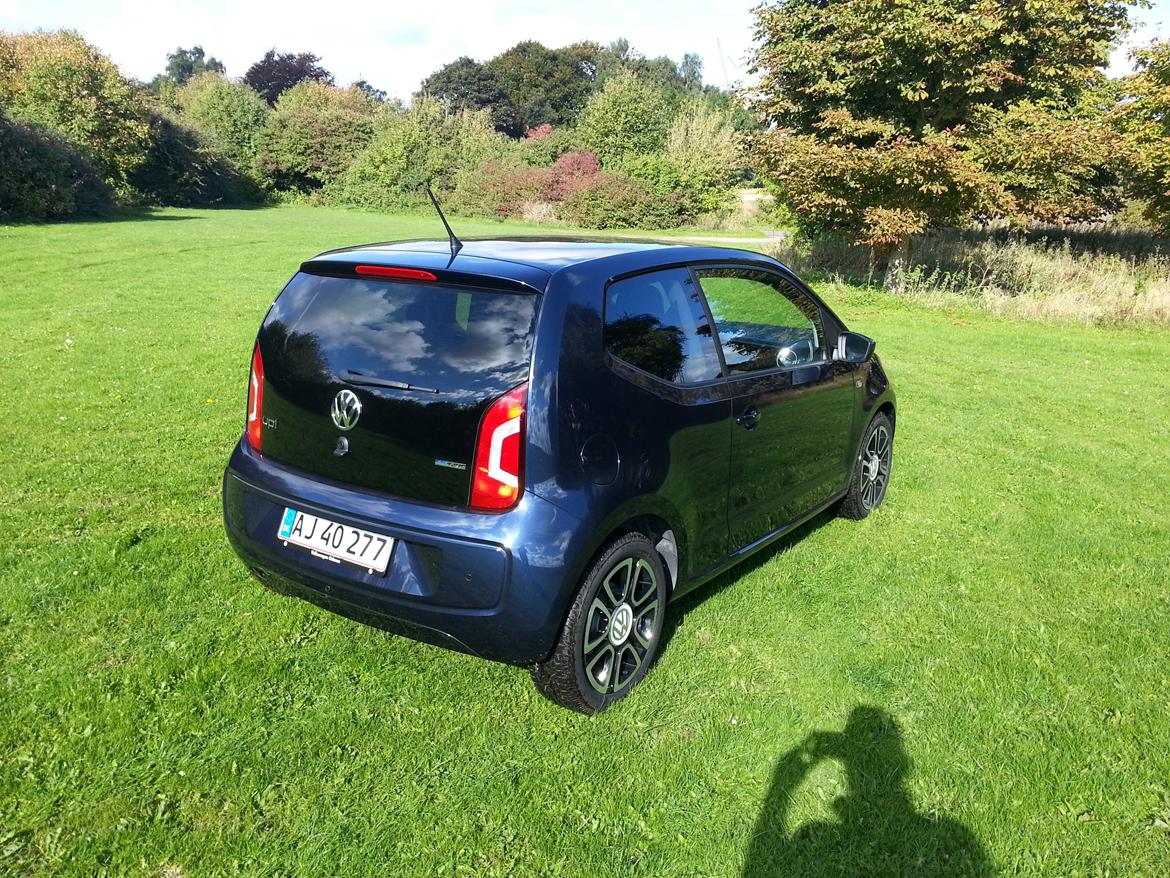 VW High Up! 1.0 FSi 75 HK BMT 3D - HUp!e 1 dag gammel d. 27.09.2013 :D billede 3