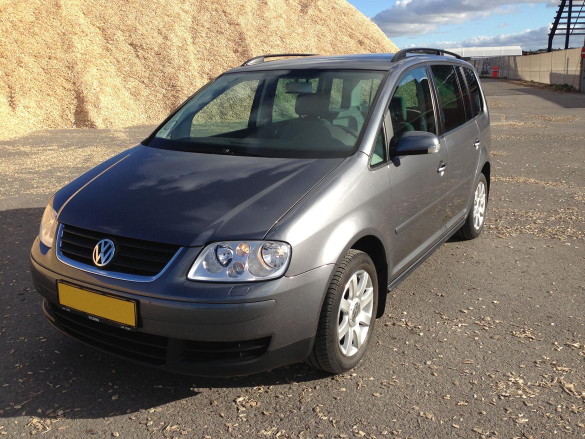 VW Touran 1,6 FSI Trendline *SOLGT* billede 3