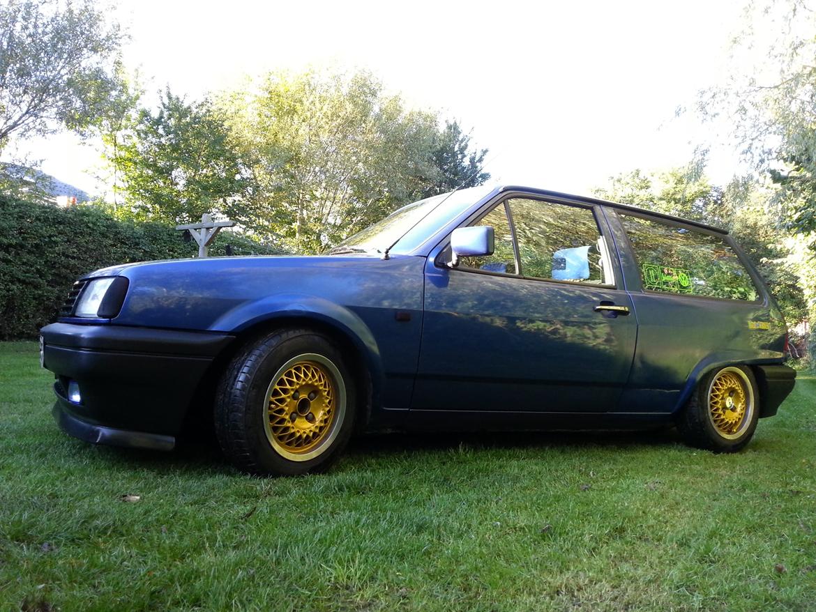 VW POLO FOX FANTASY - Det kunne være fedt hvis hun kom helt ned at slikke asfalten's hårde flade med fronten, men det bliver nok lidt svært. billede 2