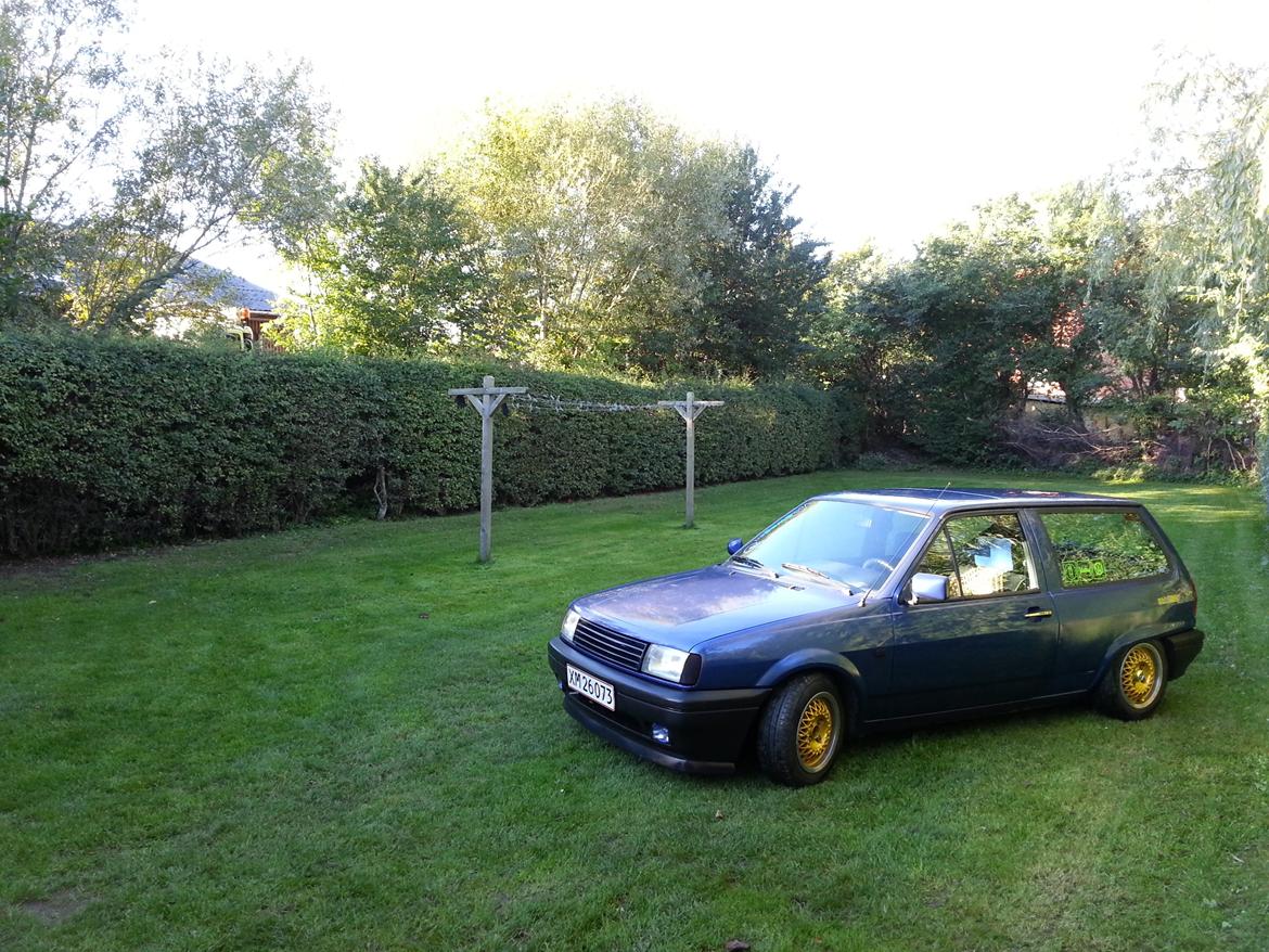 VW POLO FOX FANTASY - Det er da ved at hjælpe på hende nu billede 1