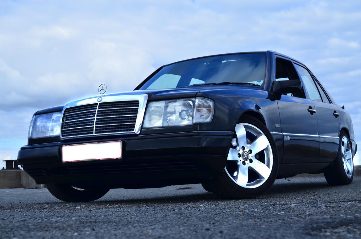 Mercedes Benz 300E 24V Sportsline billede 1