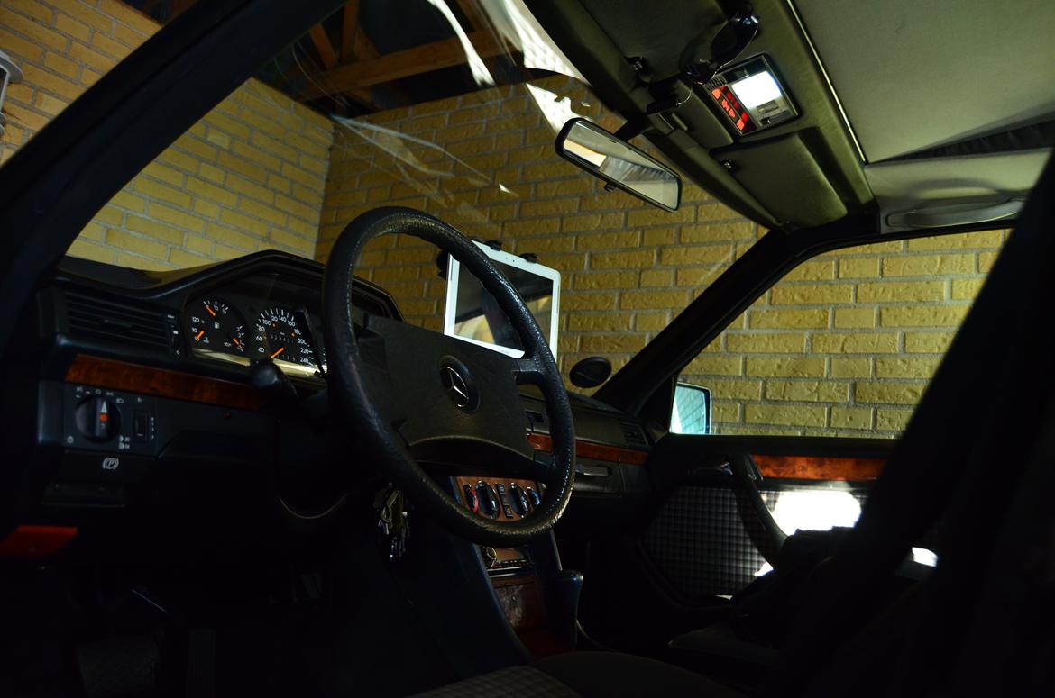 Mercedes Benz 300E 24V Sportsline billede 10