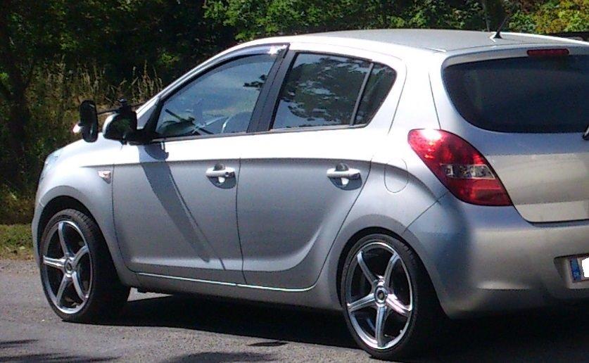 Hyundai i20 1,4 crdi Comfort - I sommer dress ;) billede 1