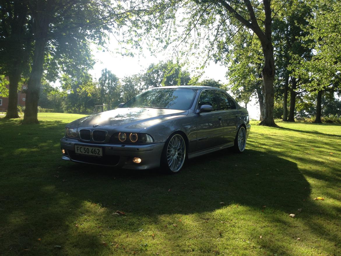 BMW e39 528i billede 1