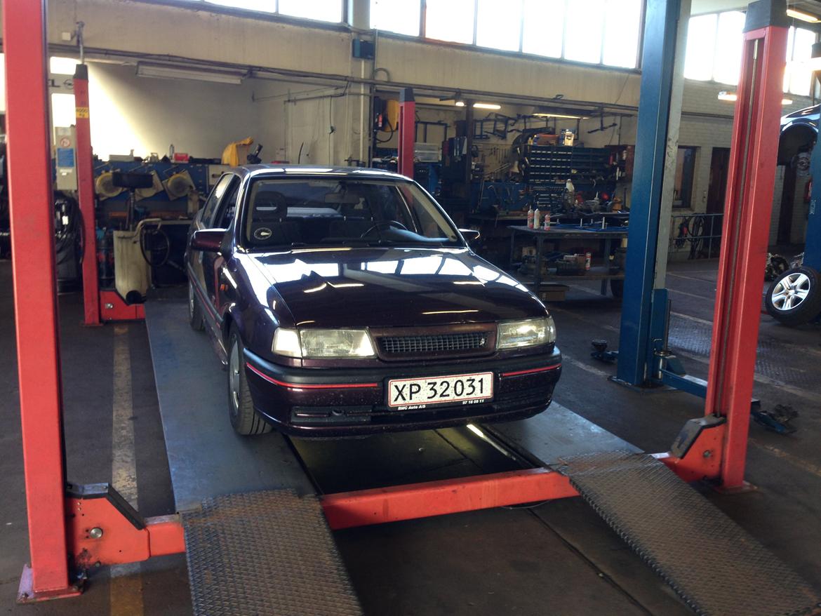 Opel Vectra A GT (totalskadet) billede 1