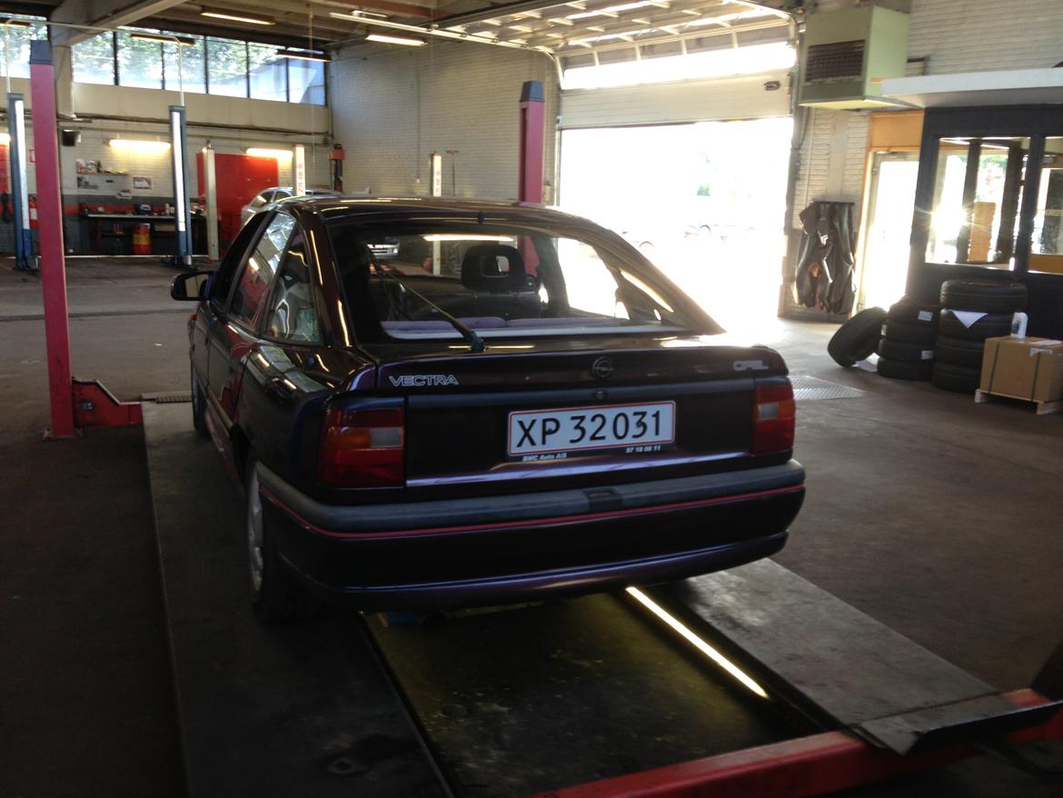 Opel Vectra A GT (totalskadet) billede 2