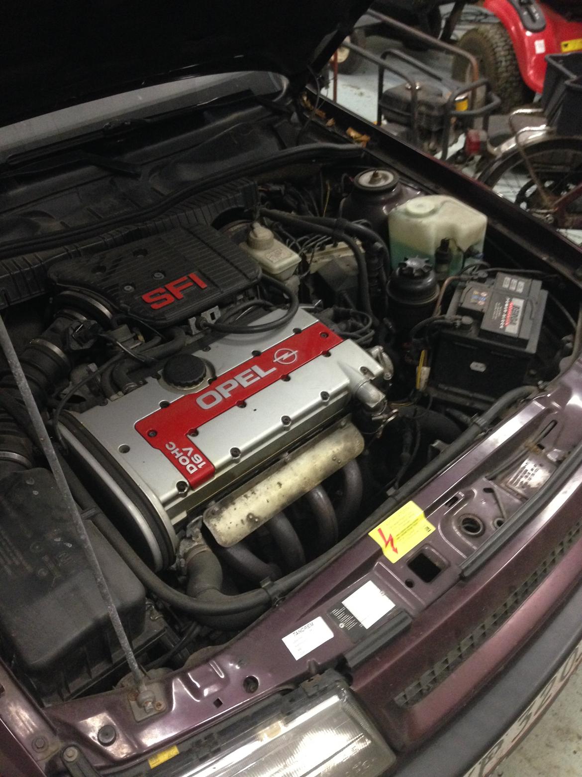 Opel Vectra A GT (totalskadet) billede 8