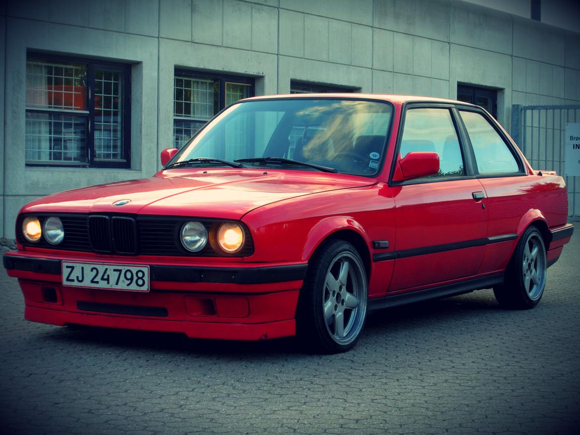 BMW E30 318IS billede 2