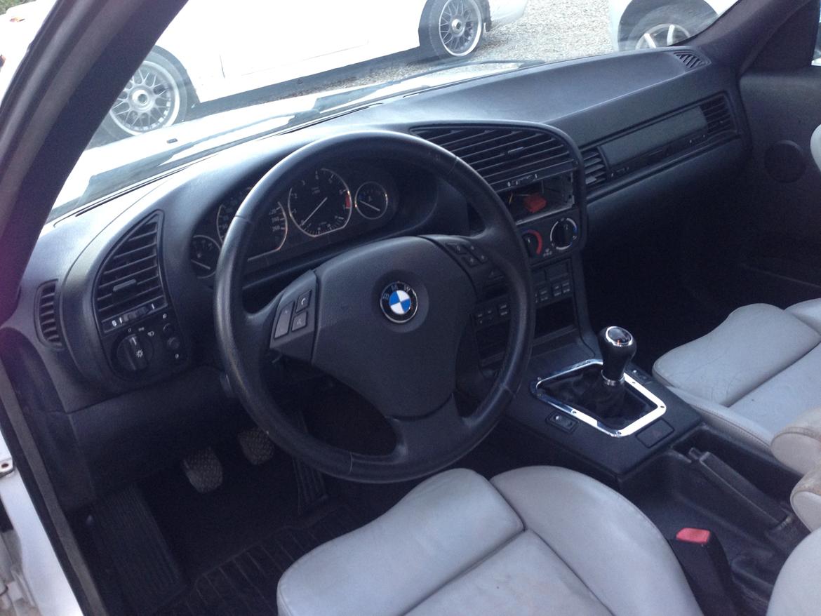 BMW E36 2,8 Coupe Solgt billede 11
