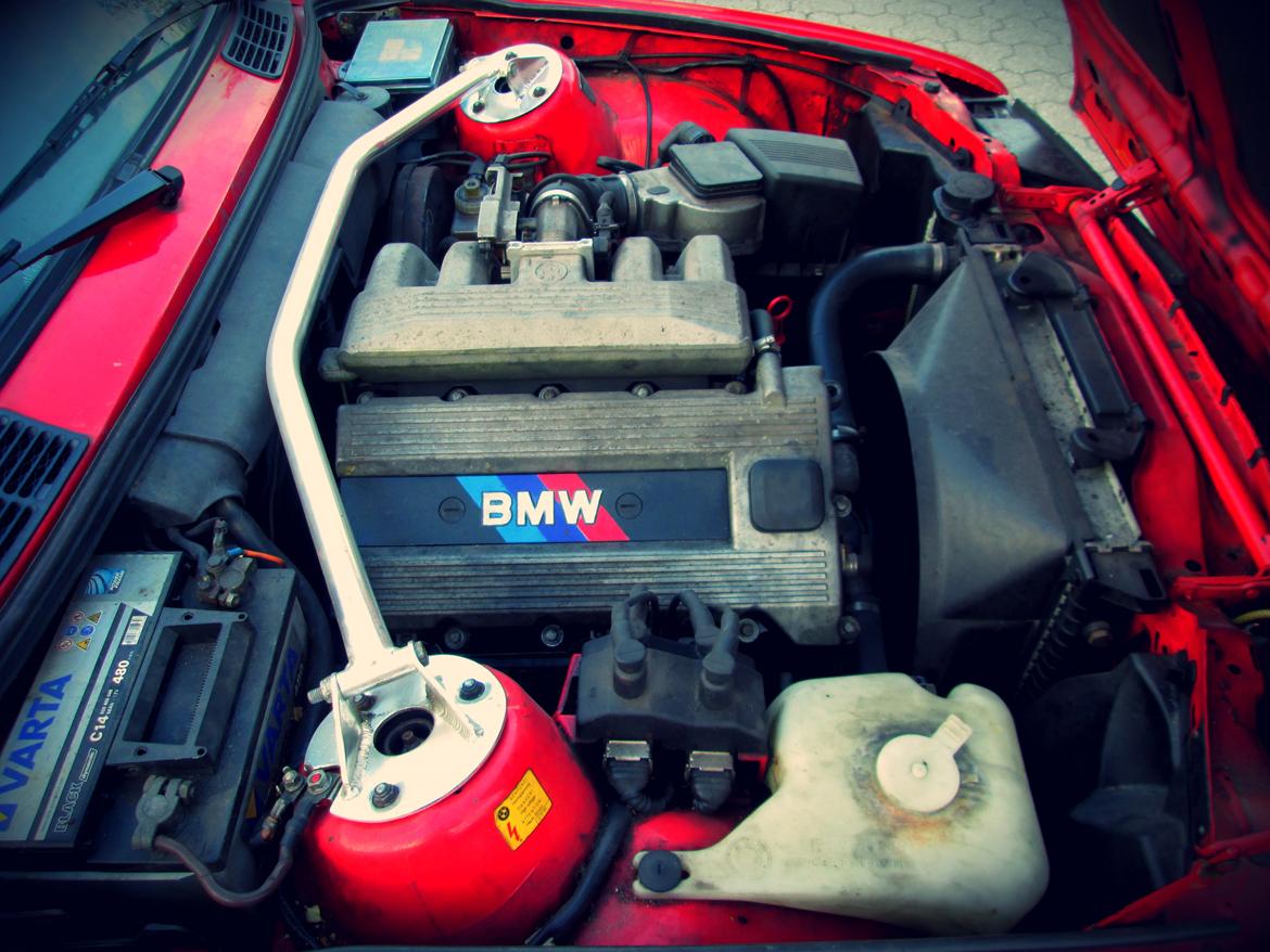 BMW E30 318IS billede 14
