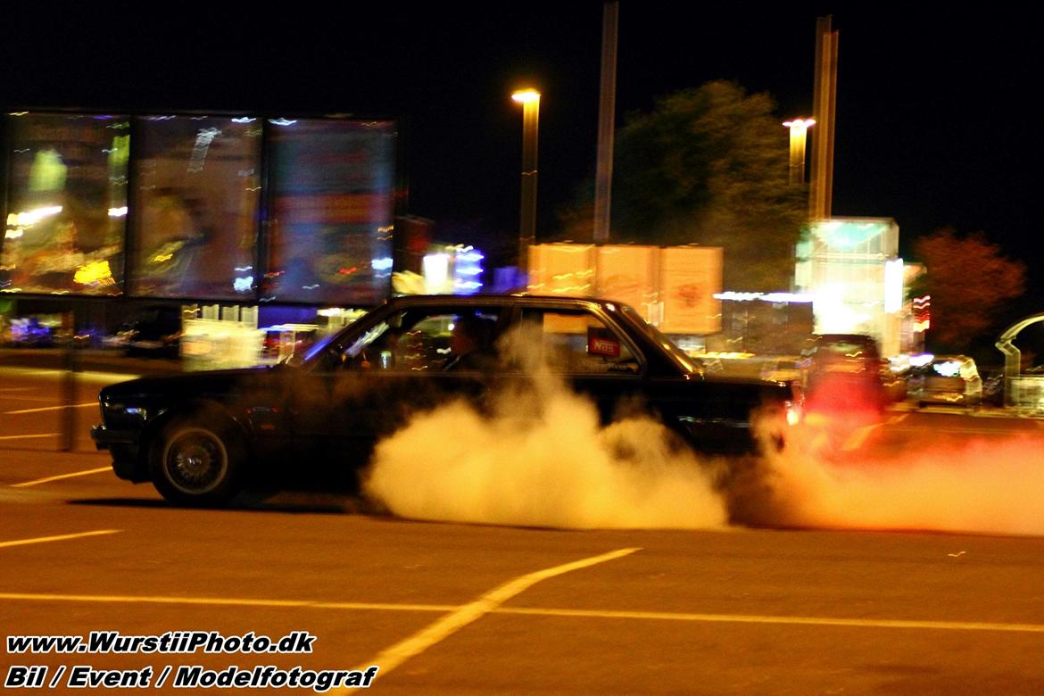 BMW E30 320i 2 dørs "DØD" billede 6