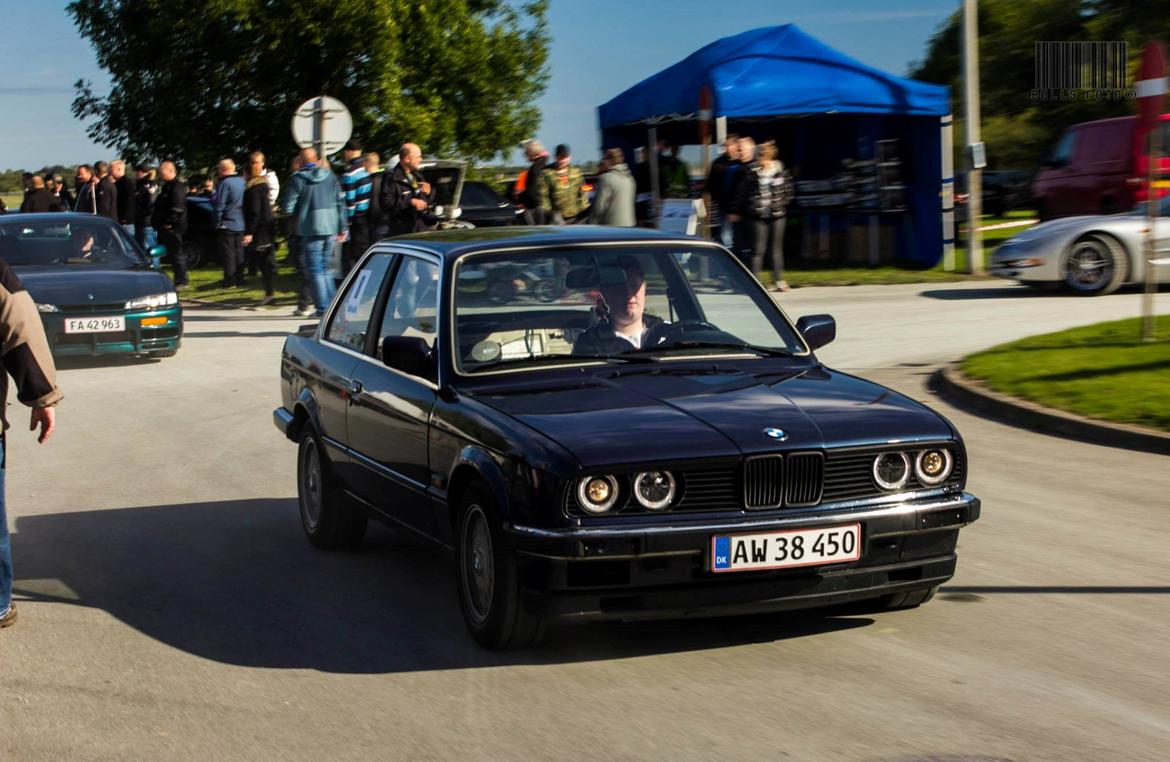 BMW E30 320i 2 dørs "DØD" billede 9