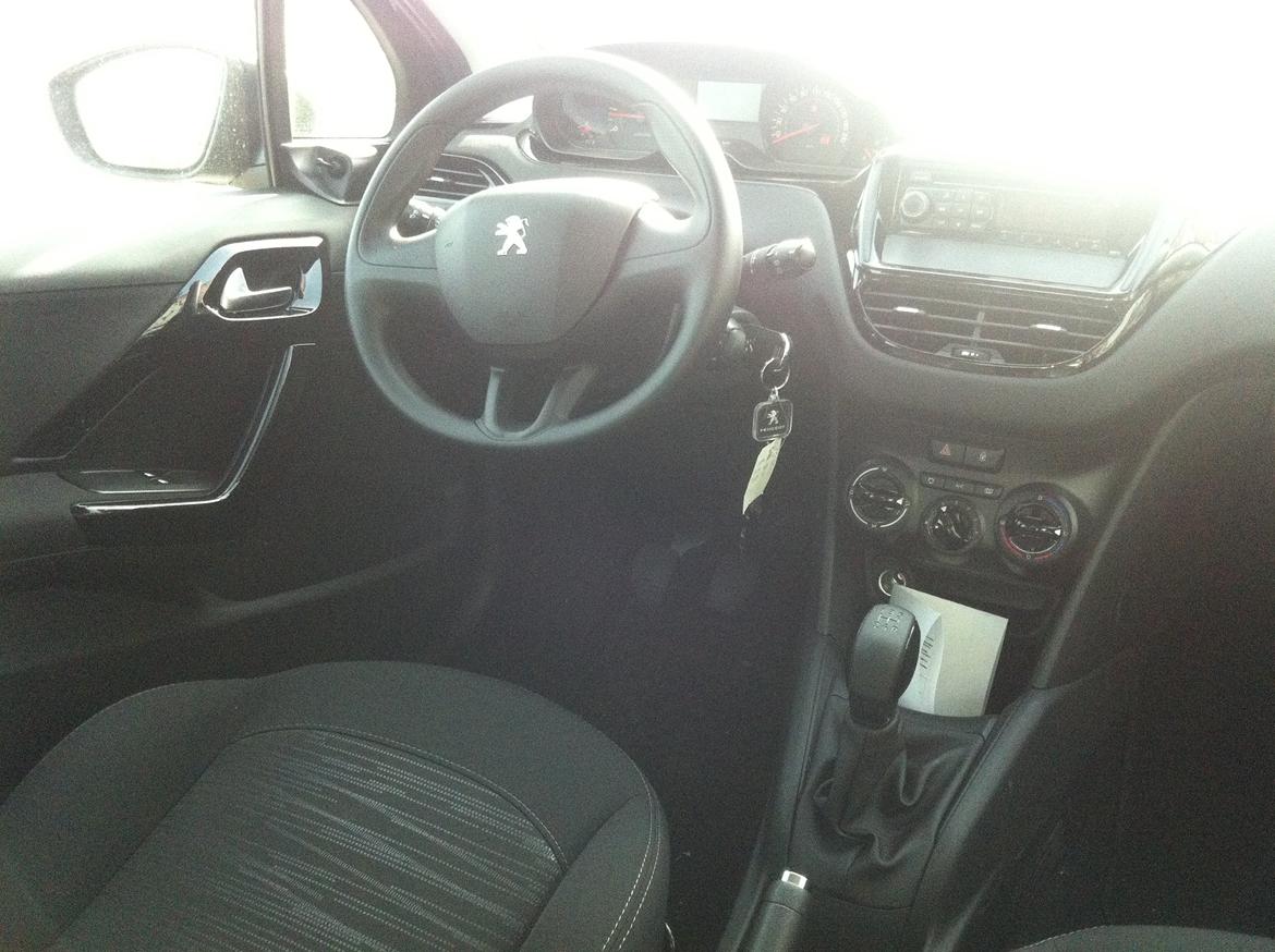 Peugeot 208 Acces billede 3