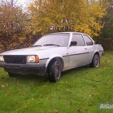Opel Ascona B Nr. 1 (i pit)