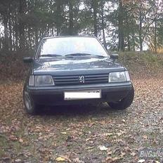 Peugeot 205 Xri - Total Skadet