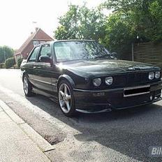 BMW e30